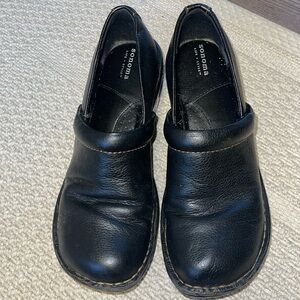 Sonoma Black Clogs